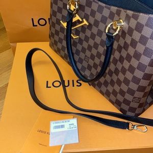Louis Vuitton Riverside - USED 3 TIMES!